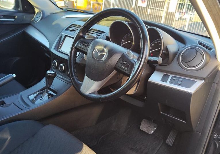 2012 Mazda Axela Saloon