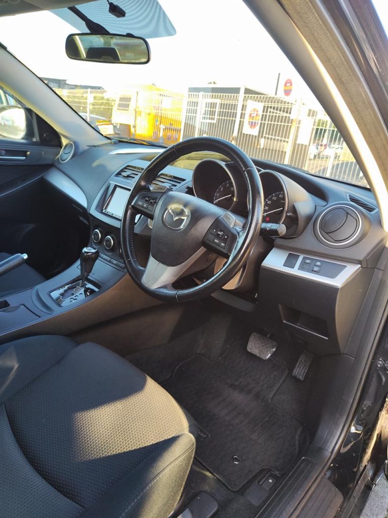 2012 Mazda Axela Saloon