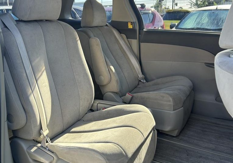 2009 Toyota Estima Hybird
