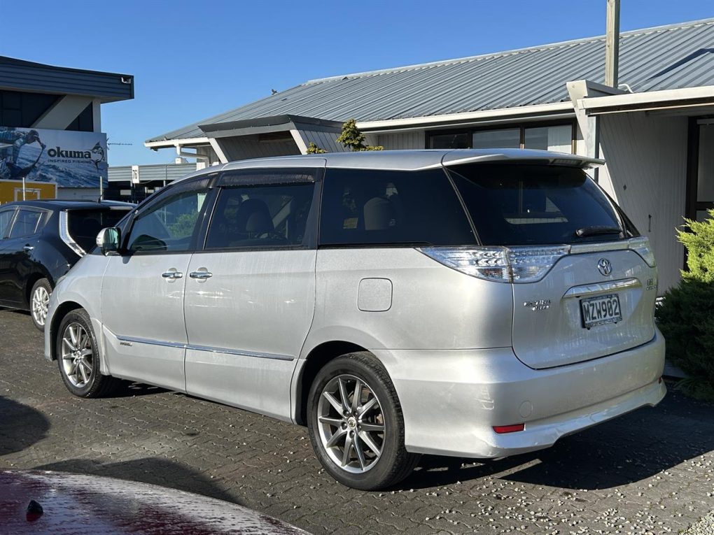2009 Toyota Estima Hybird