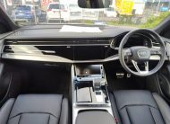2023 Audi Q8 S line, 4WD