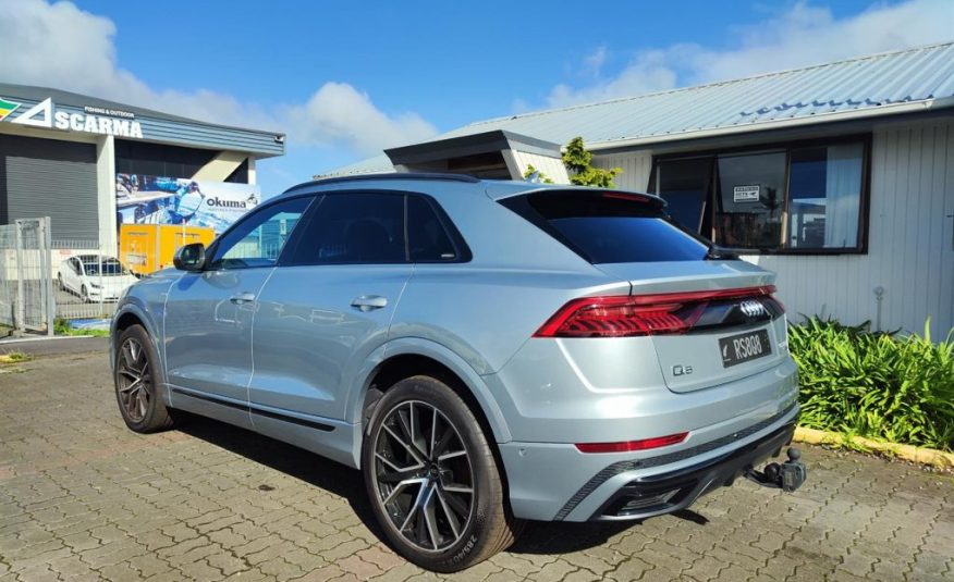 2023 Audi Q8 S line, 4WD