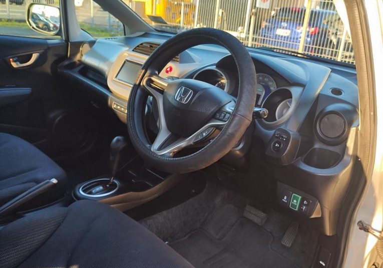 2011 Honda FIT HYBRID Hybrid