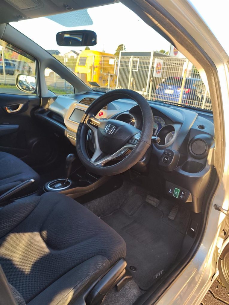 2011 Honda FIT HYBRID Hybrid