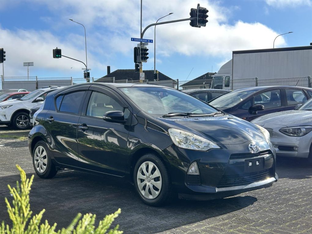 2014 Toyota Aqua S