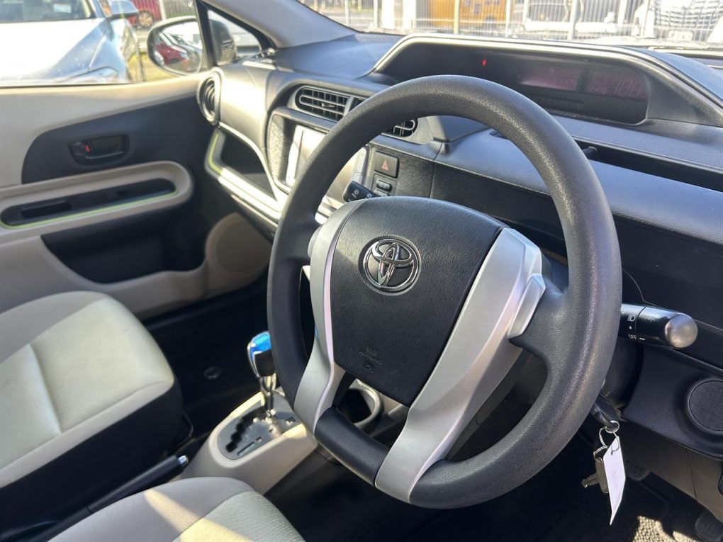2014 Toyota Aqua S