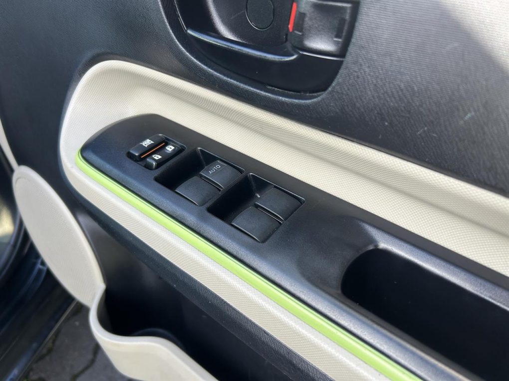 2014 Toyota Aqua S