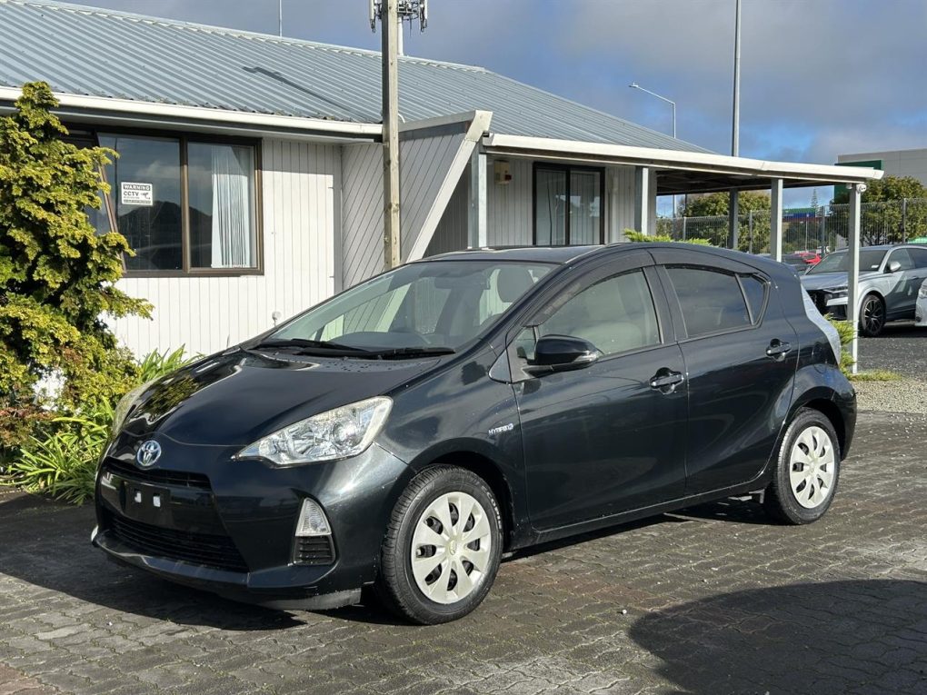 2014 Toyota Aqua S