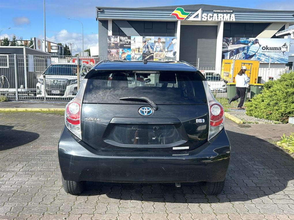 2014 Toyota Aqua S