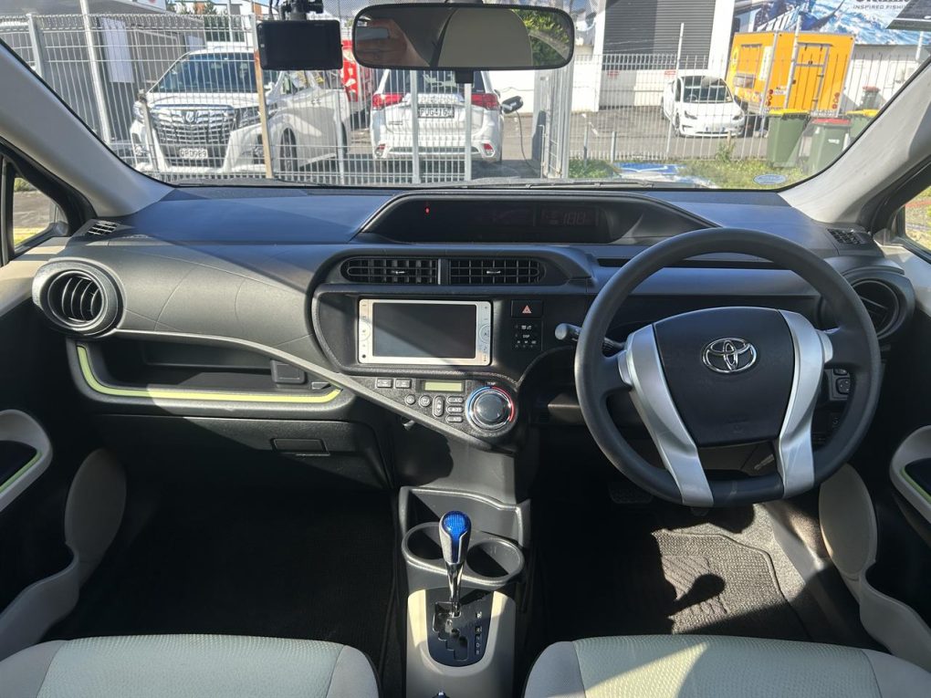 2014 Toyota Aqua S