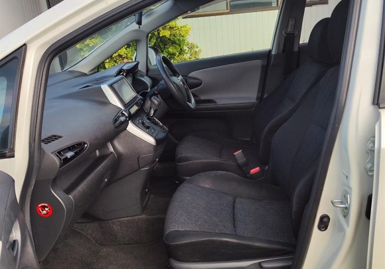 2010 Toyota Wish Petrol