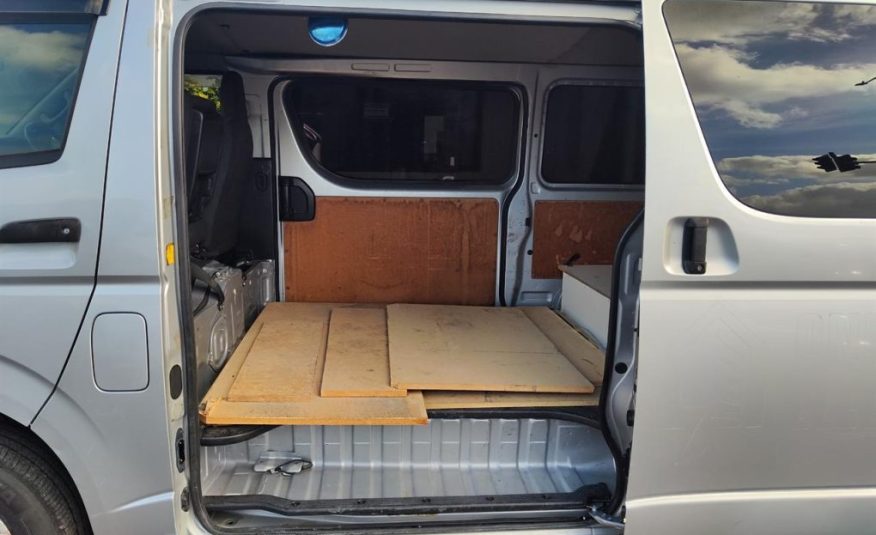 2013 Toyota Hiace Light Van