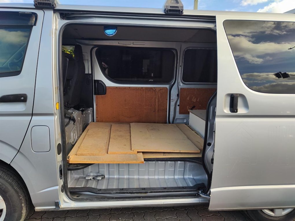 2013 Toyota Hiace Light Van