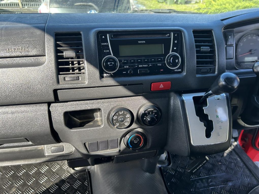 2015 Toyota Hiace 3.0 Diesel