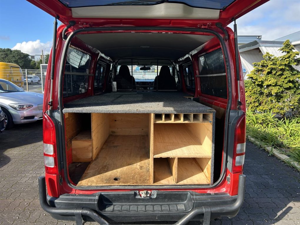 2015 Toyota Hiace 3.0 Diesel