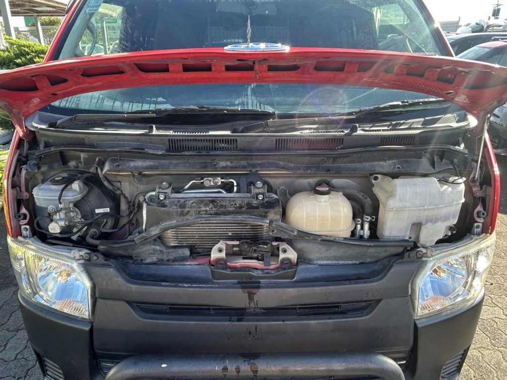 2015 Toyota Hiace 3.0 Diesel