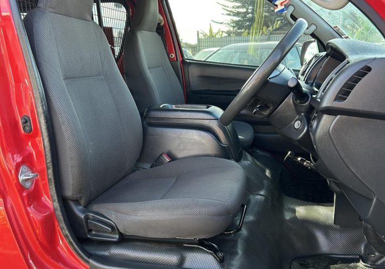 2015 Toyota Hiace 3.0 Diesel