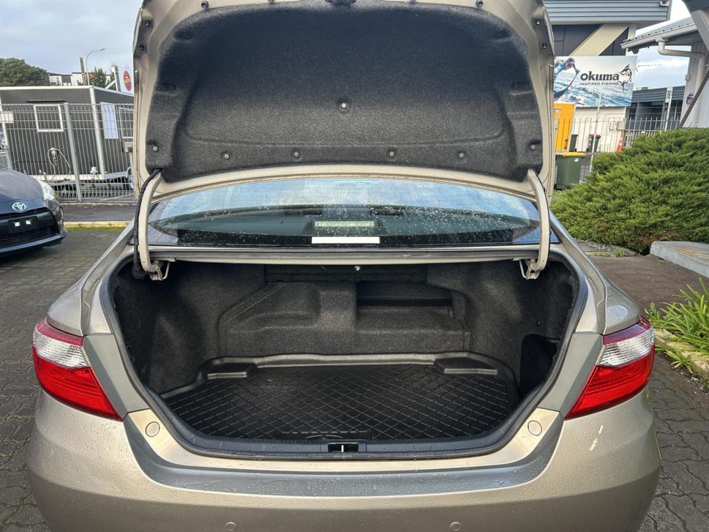 2016 Toyota Camry ATARA S 2.5PH/CVT/SL