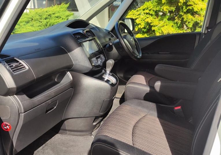 2015 Nissan Serena Hybrid