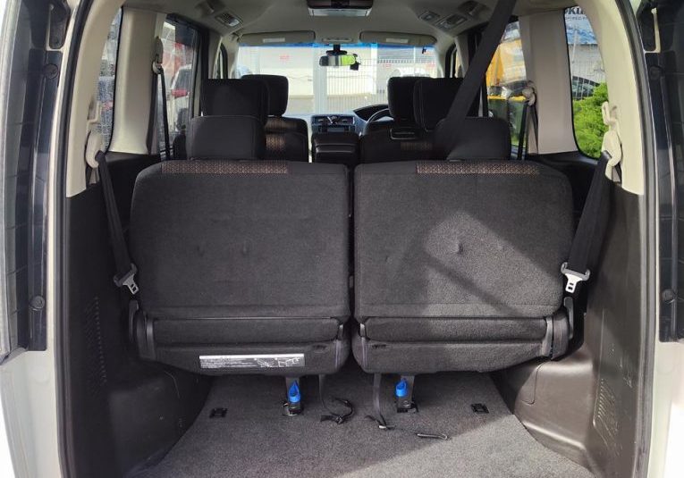 2015 Nissan Serena Hybrid