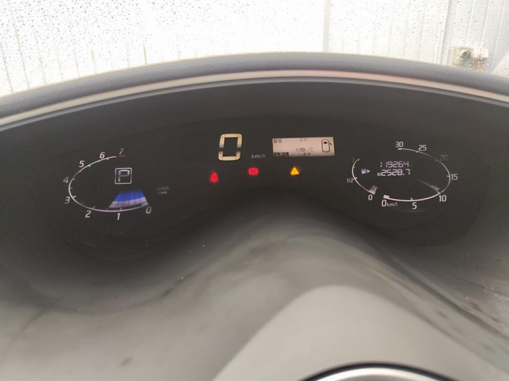 2015 Nissan Serena Hybrid