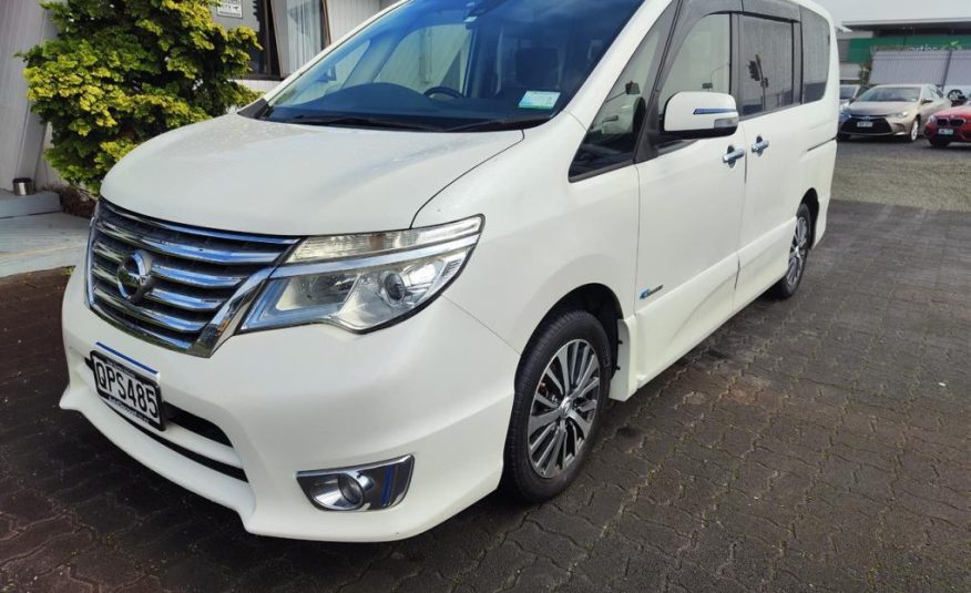 2015 Nissan Serena Hybrid
