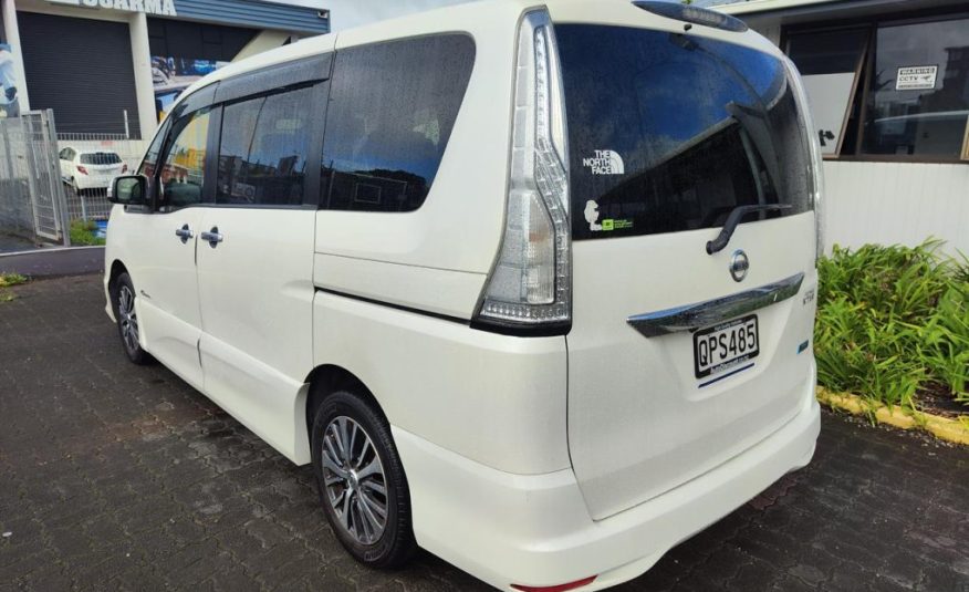 2015 Nissan Serena Hybrid