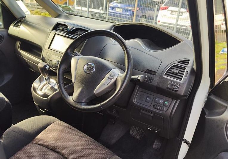 2015 Nissan Serena Hybrid