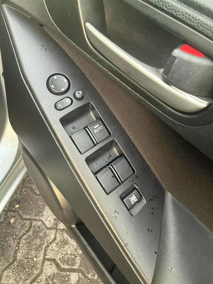 2012 Mazda Axela Push Start, Key Less, REV CAM