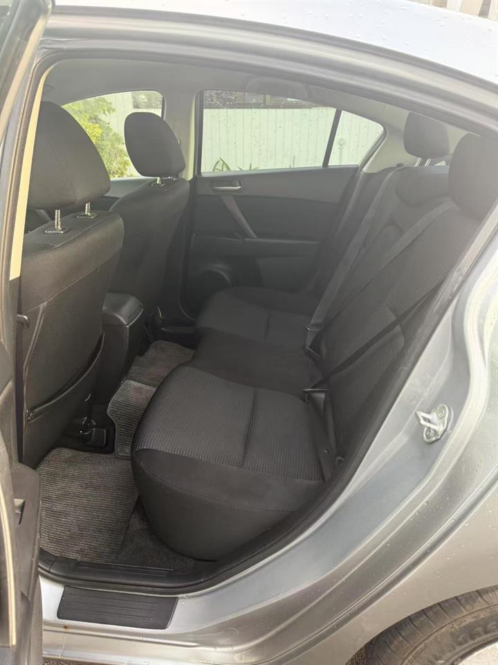 2012 Mazda Axela Push Start, Key Less, REV CAM