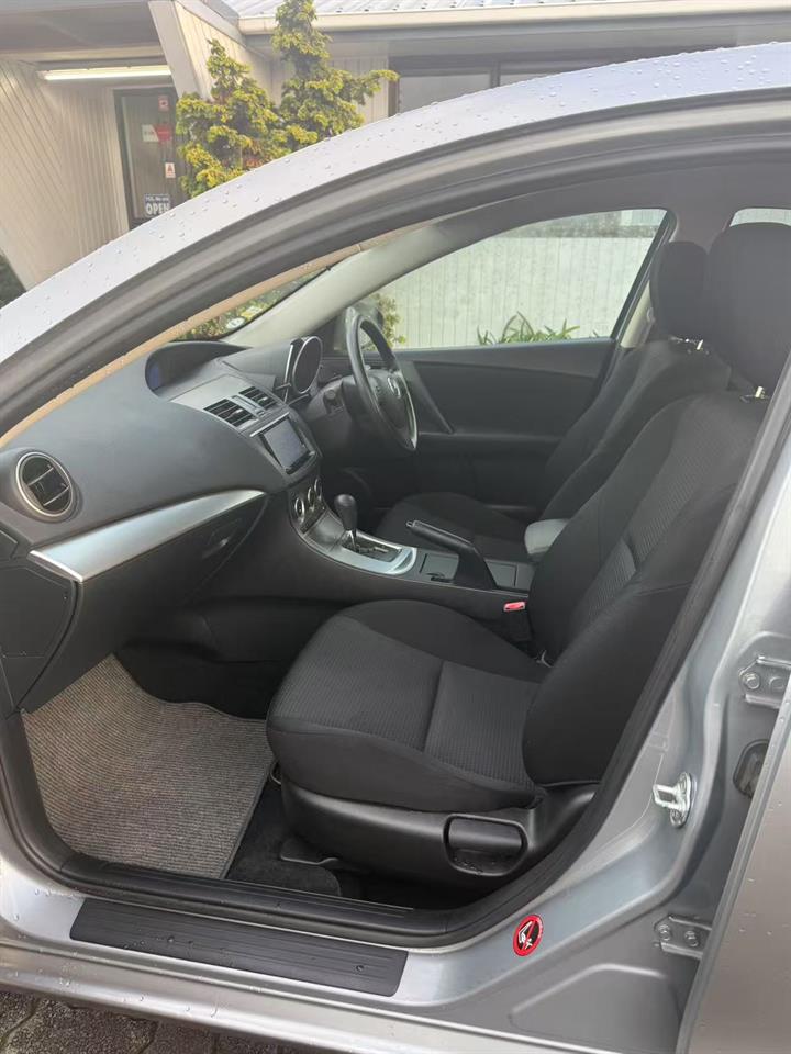 2012 Mazda Axela Push Start, Key Less, REV CAM