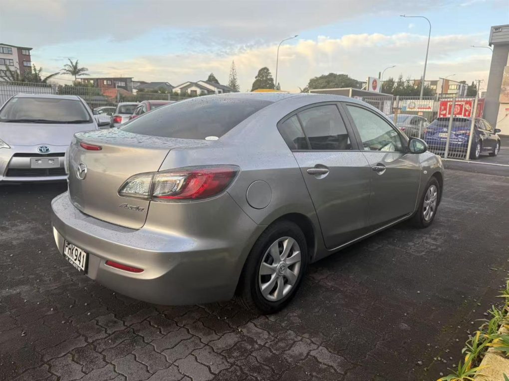 2012 Mazda Axela Push Start, Key Less, REV CAM