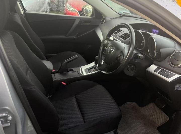 2012 Mazda Axela Push Start, Key Less, REV CAM