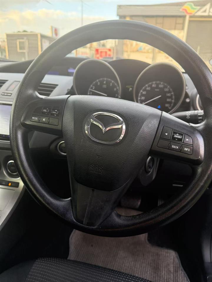 2012 Mazda Axela Push Start, Key Less, REV CAM