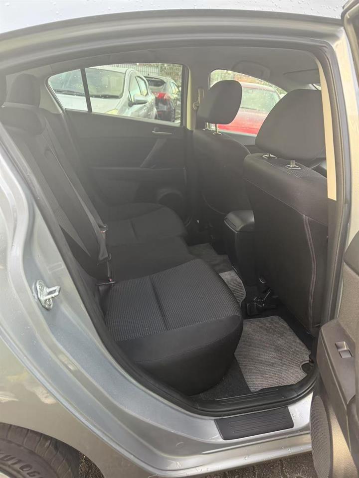 2012 Mazda Axela Push Start, Key Less, REV CAM