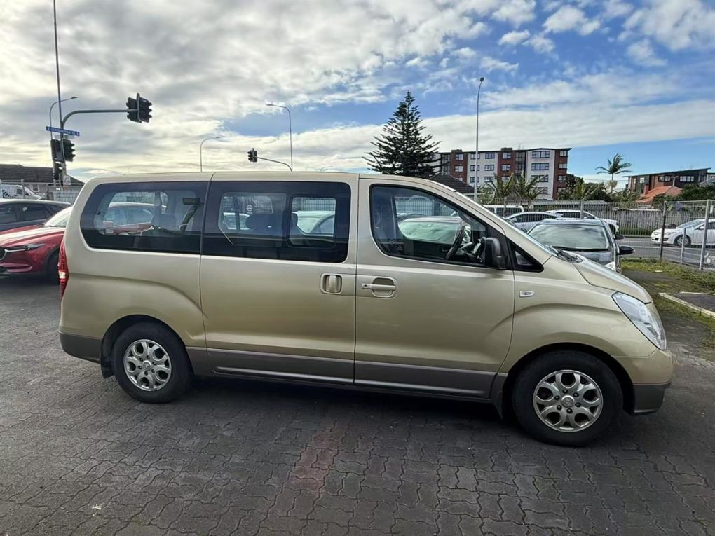 2012 Hyundai IMAX Van