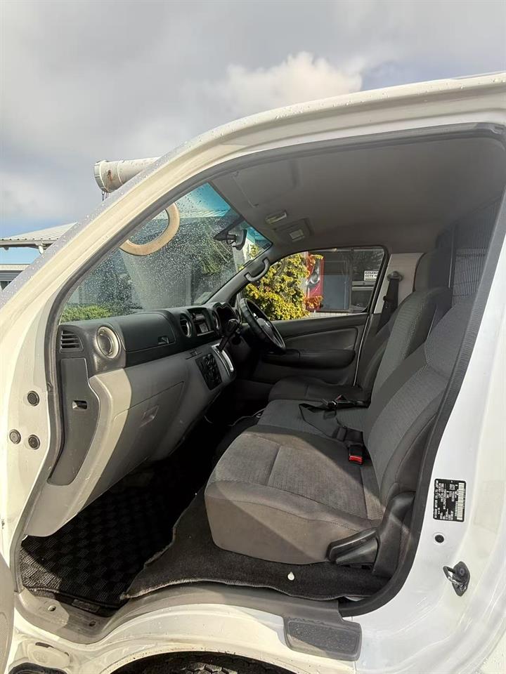 2015 Nissan NV350 CARAVAN Diesel