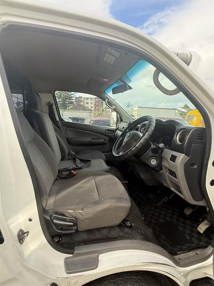 2015 Nissan NV350 CARAVAN Diesel