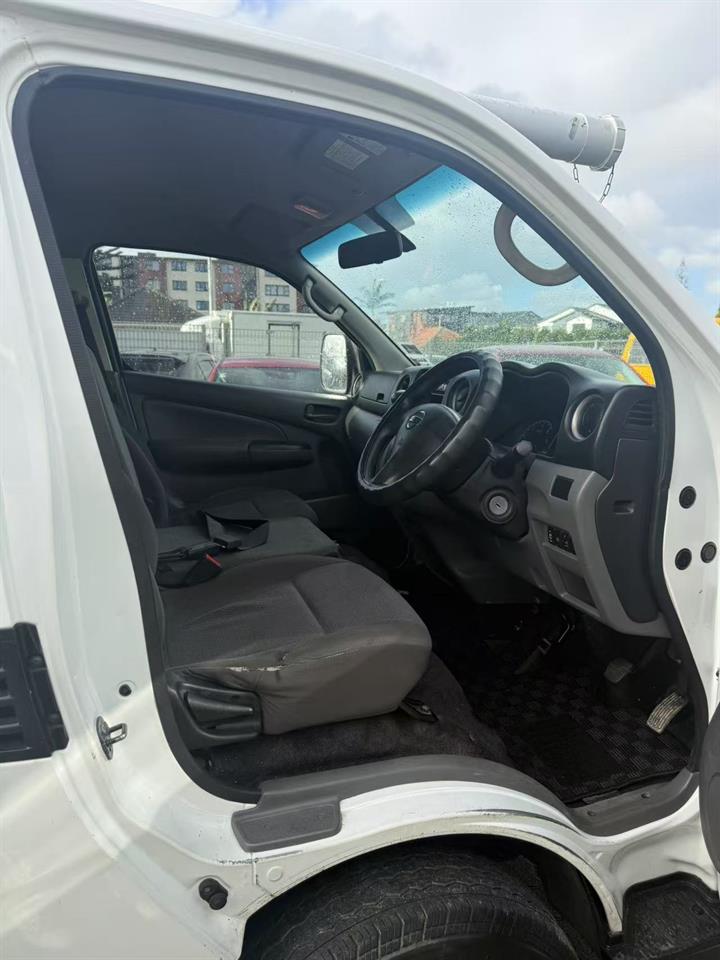 2015 Nissan NV350 CARAVAN Diesel