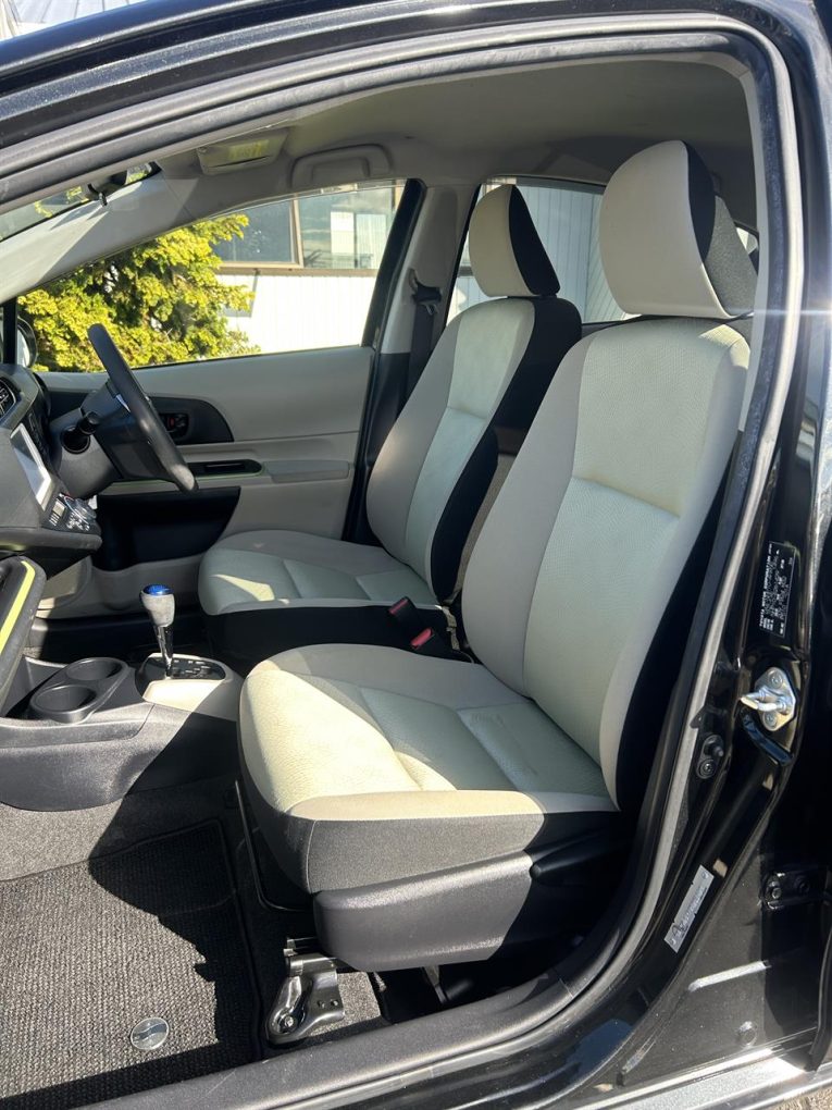 2014 Toyota Aqua S