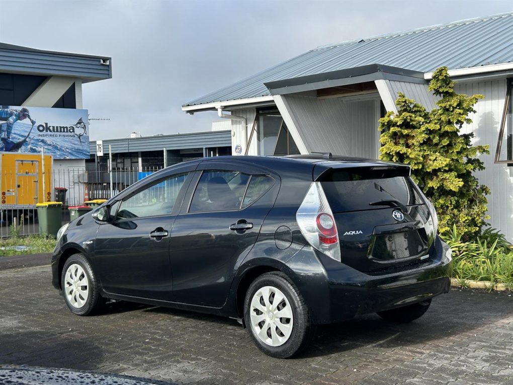 2014 Toyota Aqua S