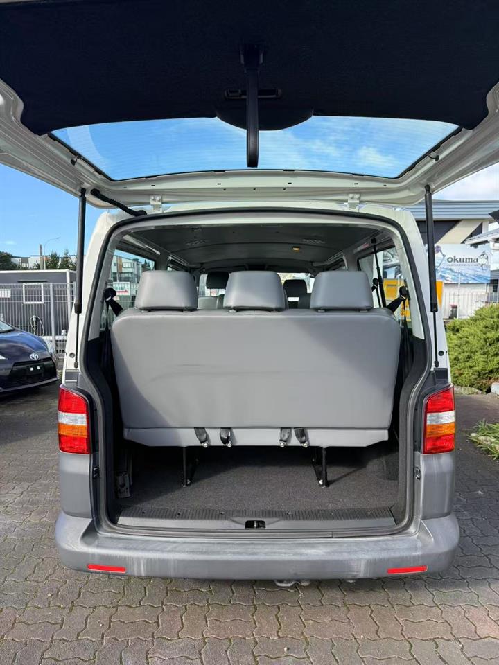 2010 Volkswagen T5 Van