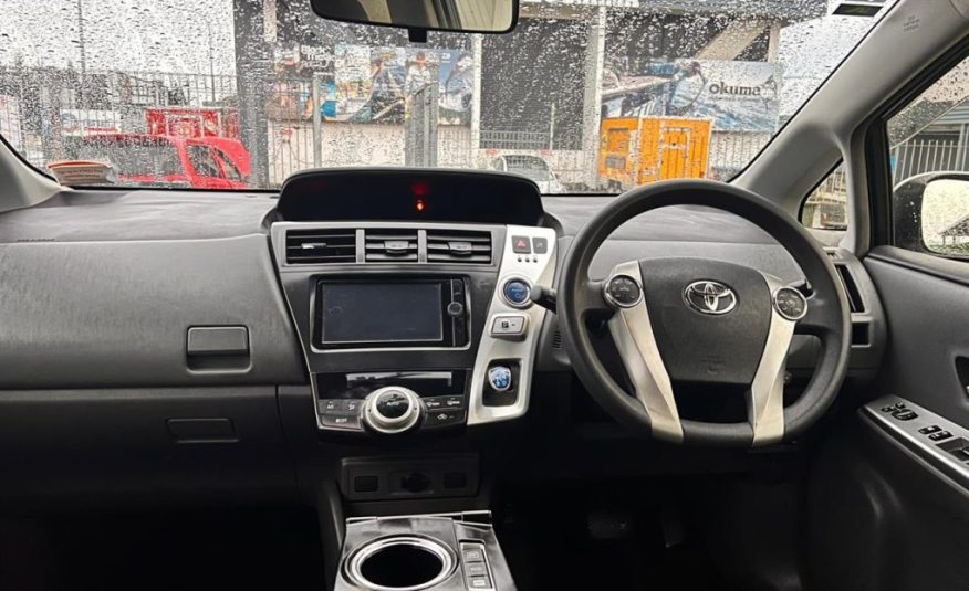 2014 Toyota Prius Alpha Station Wagon