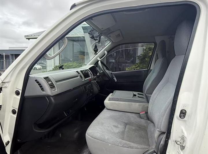 2008 Toyota Hiace Light Van Petrol