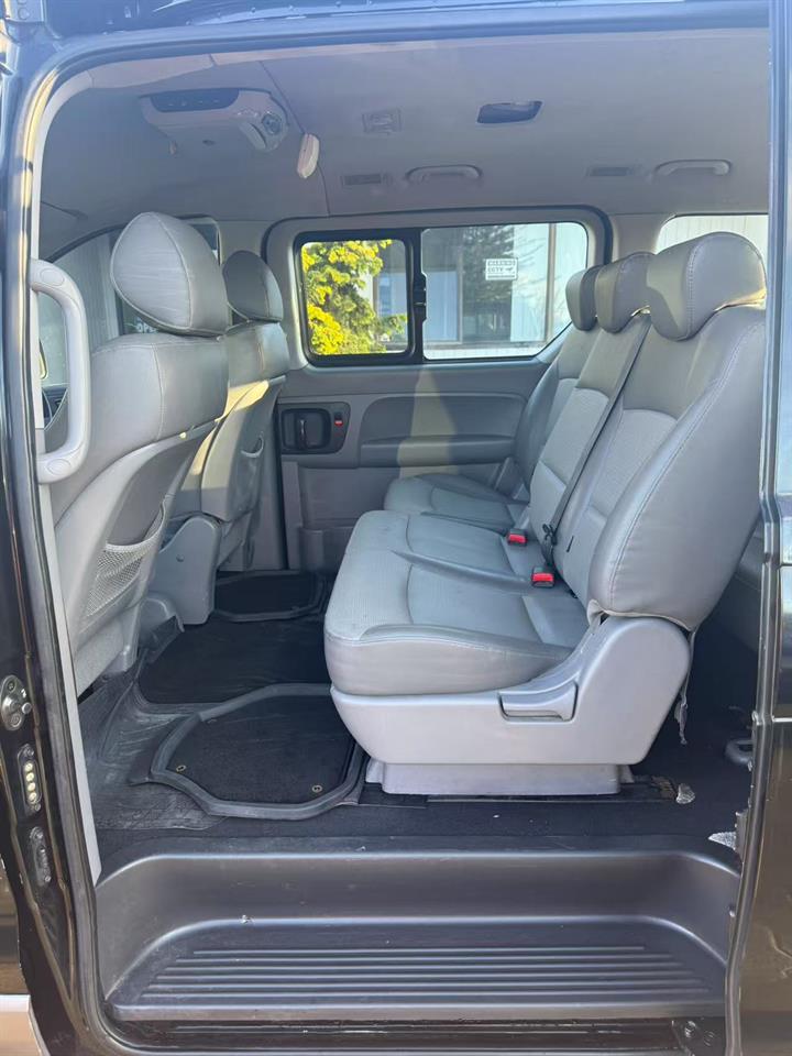 2009 Hyundai H1 Van