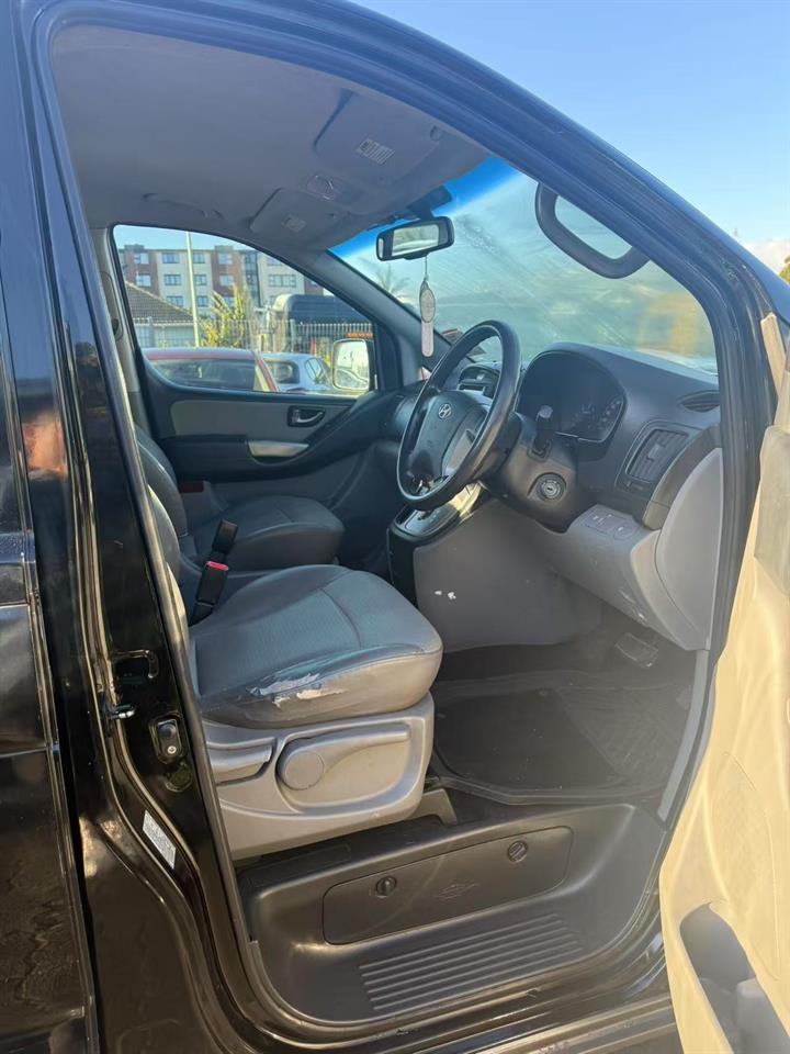 2009 Hyundai H1 Van