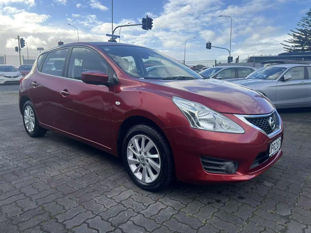 2016 Nissan Pulser