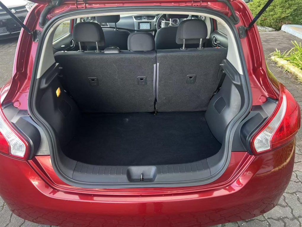 2016 Nissan Pulser