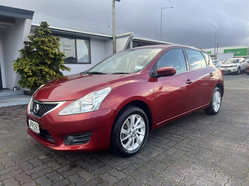 2016 Nissan Pulser