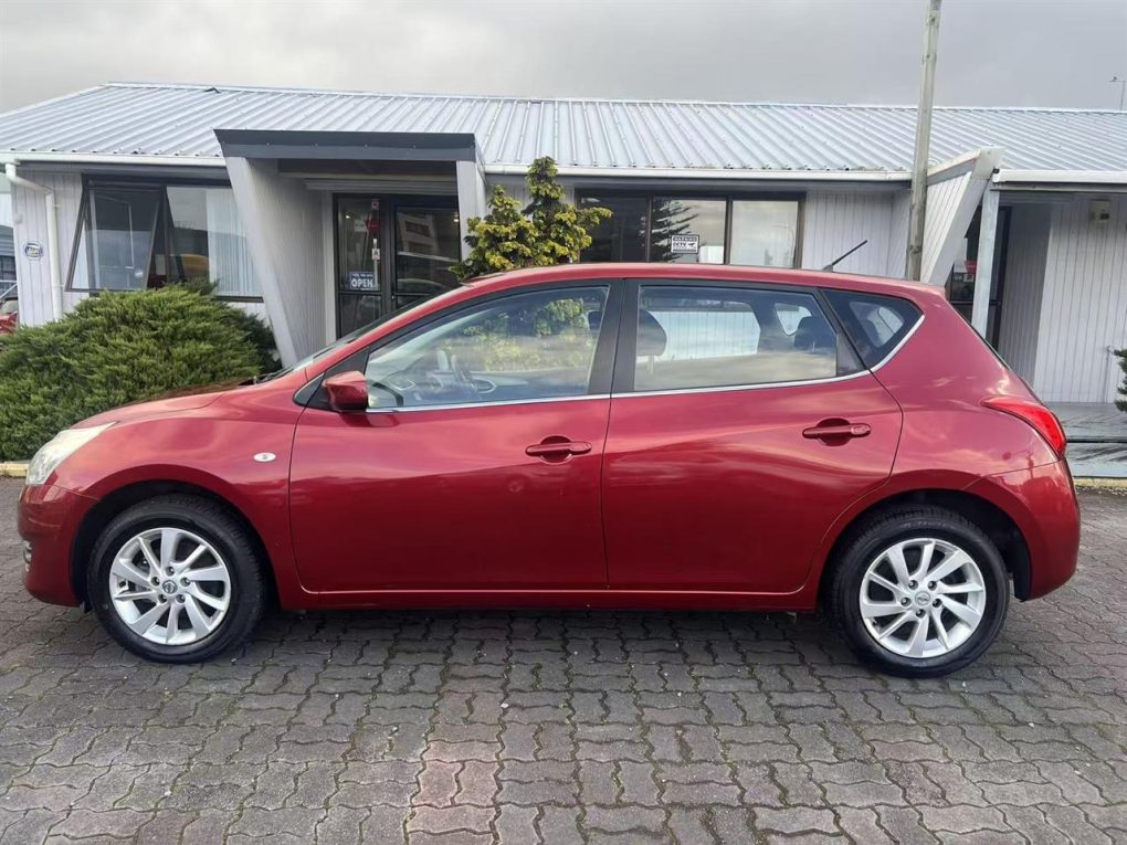 2016 Nissan Pulser